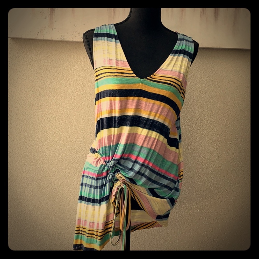 Asymmetrical Rachel Roy tank top. SIZE XL
